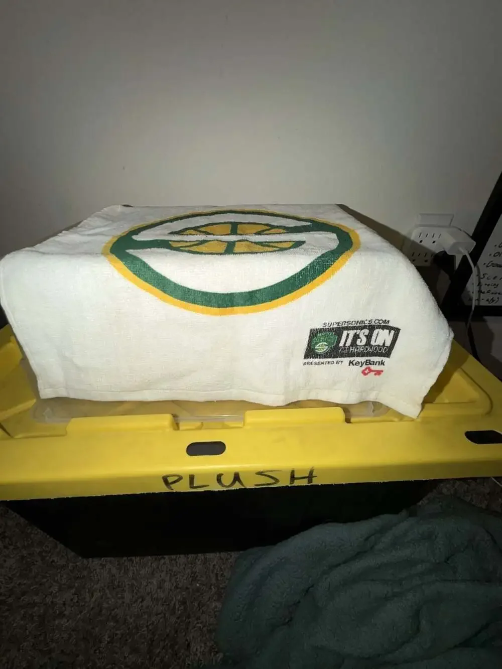 Vintage Seattle SuperSonics KeyBank Promotional Towel